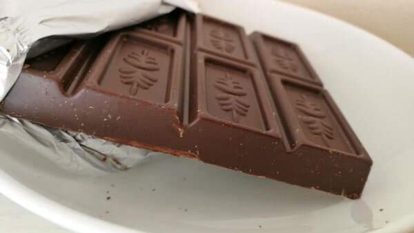 業務スーパーのベルギー産チョコレートは分厚い