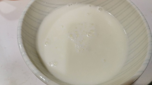 生クリームを薄めて牛乳にする