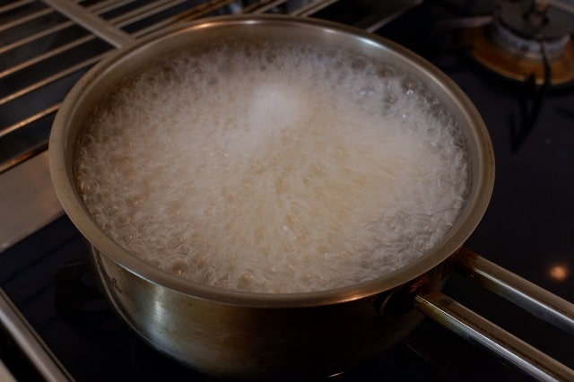 カップ麺を鍋で