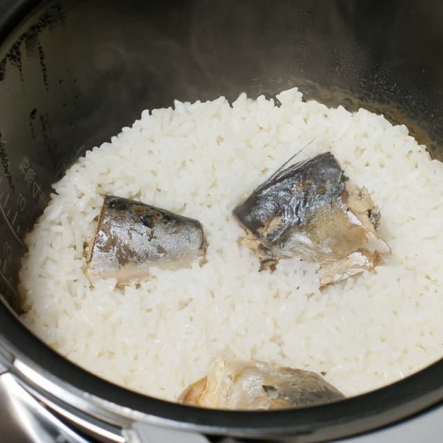 鯖缶の炊き込みご飯