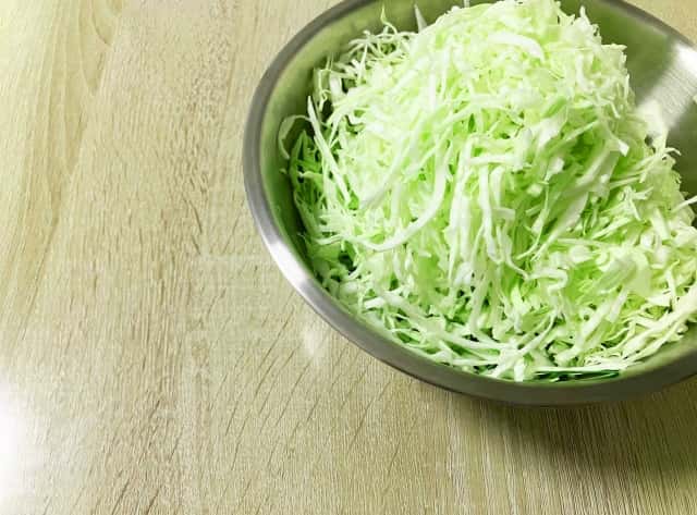 千切りキャベツ