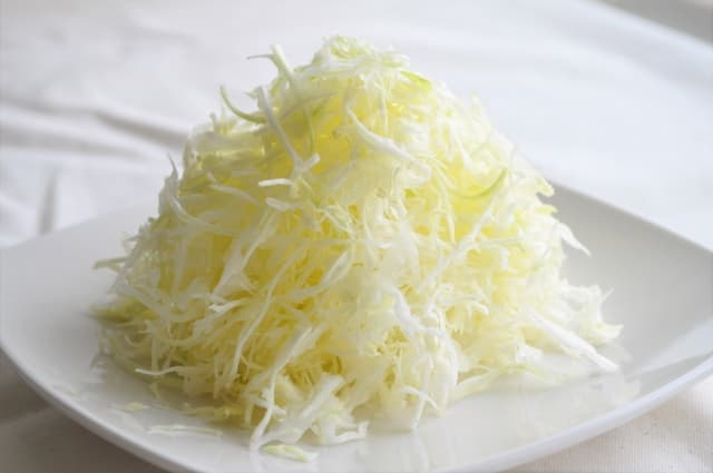 千切りキャベツ