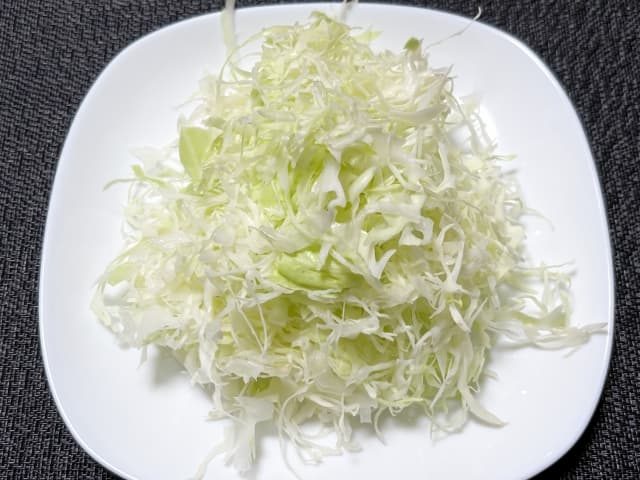 千切りキャベツ