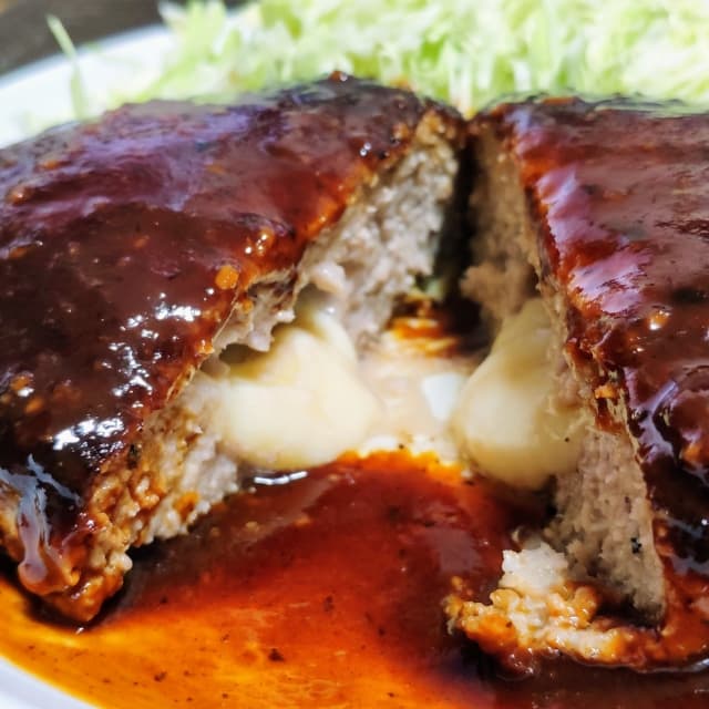 チーズinハンバーグ