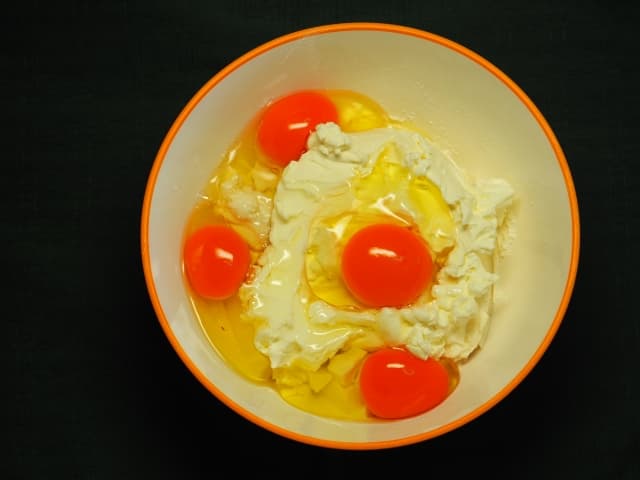 チーズケーキ卵多いとどうなる